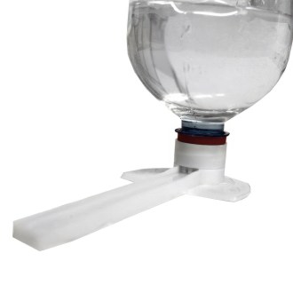 Trinker  für Bienen ins Flugloch auf einer PET-Flasche